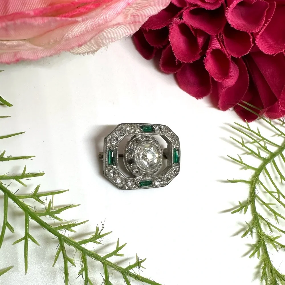 VINTAGE⚜️Art Deco Emerald Crystal Brooch